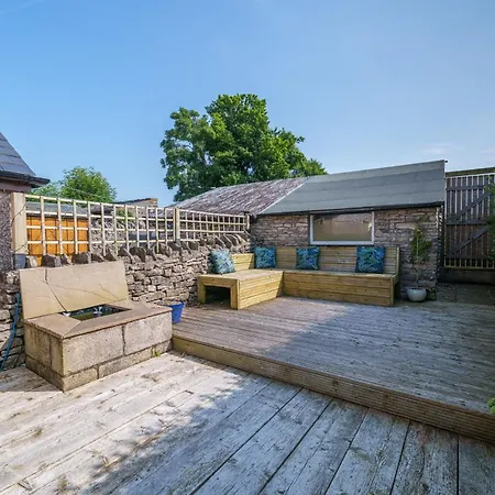 Woodville Terrace - Village Shap