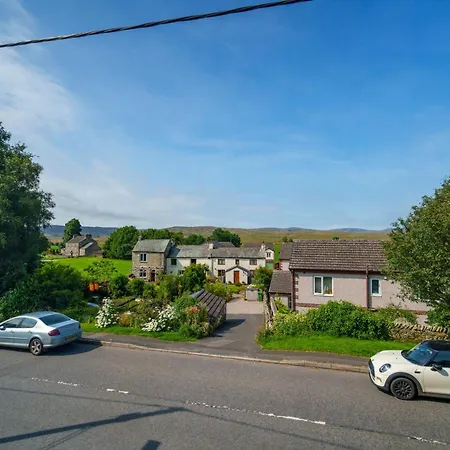 Woodville Terrace - Village