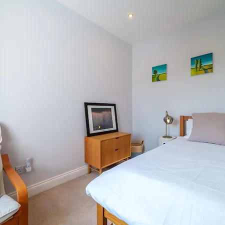 Woodville Terrace - Village Shap